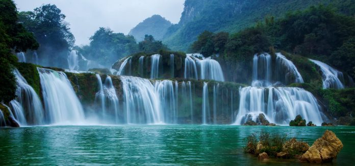 Ban-Gioc Waterfall (1)